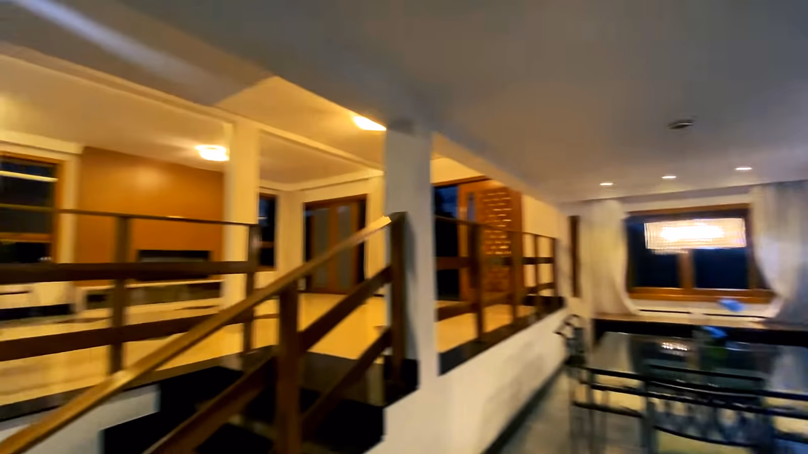 Sala de jantar e cozinha · 0:45