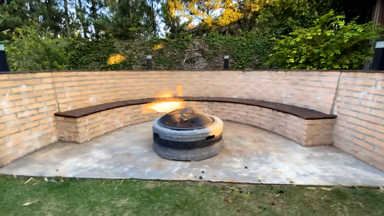 Área externa e piscina · 3:50
